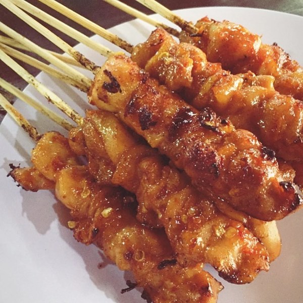 Sate Ayam Merah dari Sate Ratu
