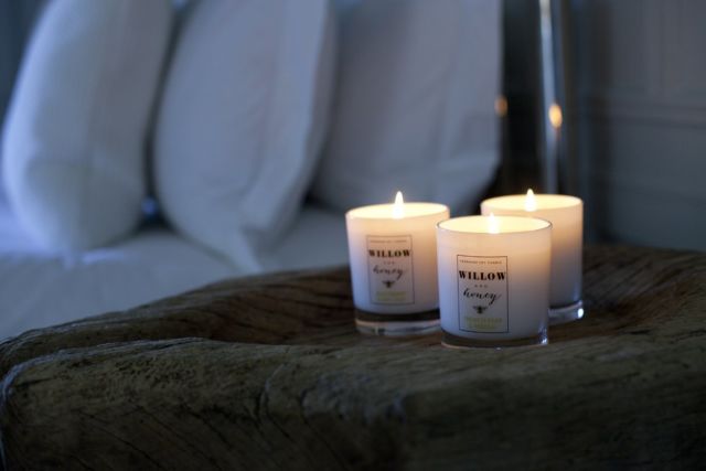 Lilin aromaterapi untuk meningkatkan kenyamanan dalam kamar