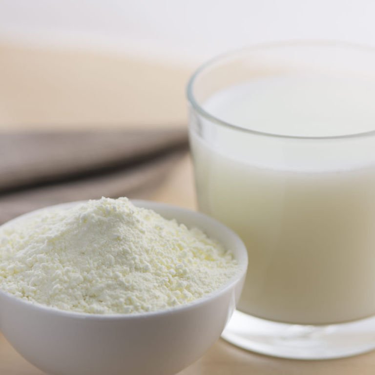 Nutrisi Utamanya Sama, Tapi Antara Susu Cair dan Susu Bubuk Sehat Mana