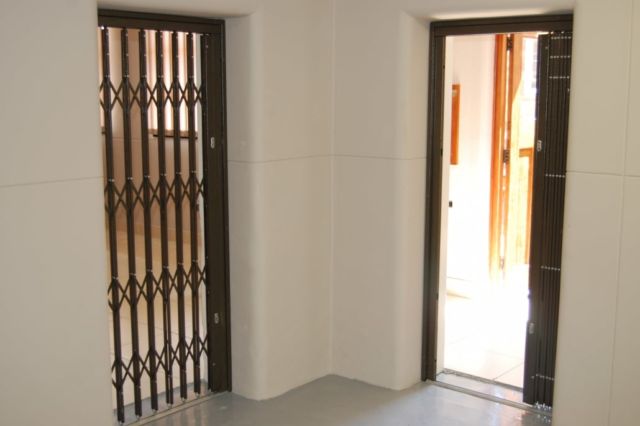 Teralis dalam Rumah