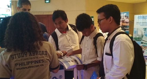 Penjelasan di Booth Philippine Tourism di acara WEEI 2019