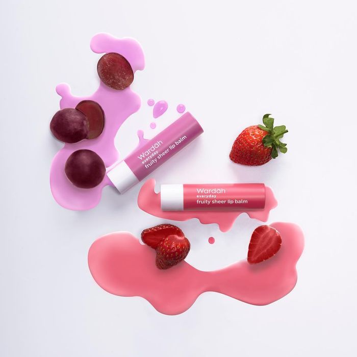 8 Lip Balm Berwarna Harga di Bawah 40 Ribuan. Warnanya Mirip Warna Bibir!
