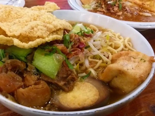 Mak Semarangan Resto