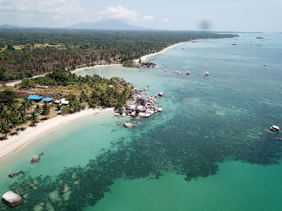 Pantai Batu Kasah, Destinasi Cantik di Natuna yang Mirip Pantai Laskar