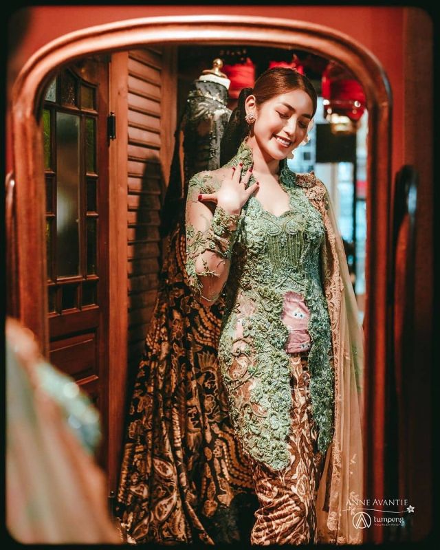padupadan kain sampiran kebaya lamaran