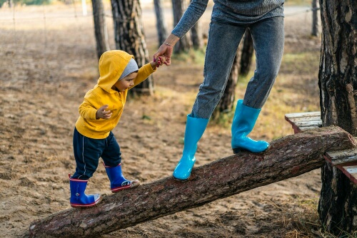 pexels photo play with children by ViscoonPic.net