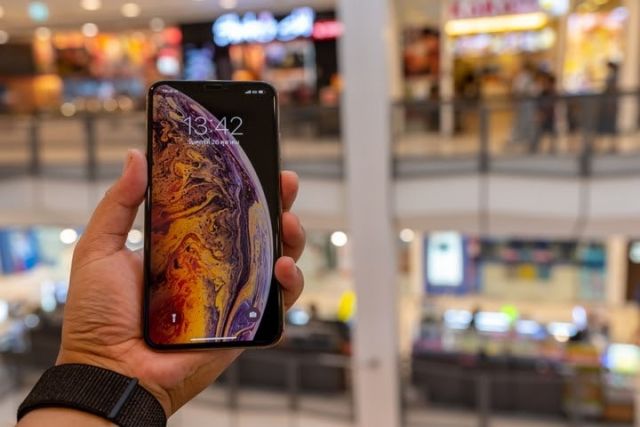 Beli Hp Tanpa Bezel Alias Bezel Less Makin Nyaman Buat Nonton Dan Gaming Seharian