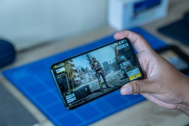 Beli Hp Tanpa Bezel Alias Bezel Less Makin Nyaman Buat Nonton Dan Gaming Seharian