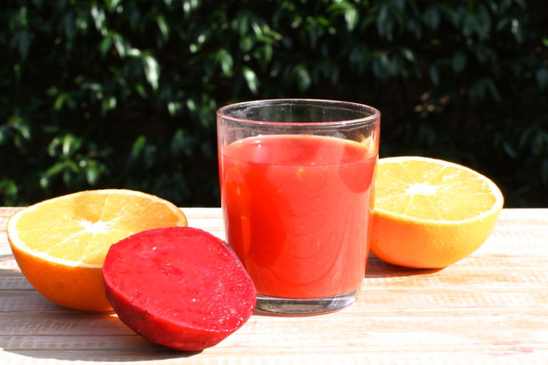 7 Jus Buah yang Khasiatnya Menggempur Kolesterol Daging