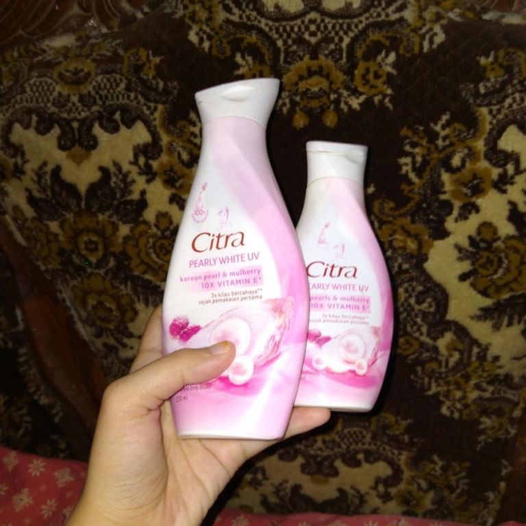 4 Rekomendasi Body Lotion Terbaik Produk Lokal & Murah