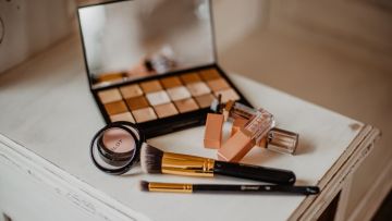 Makeup essential wajib pemula