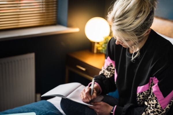 Jurnaling foto oleh Jodie Cook